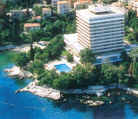 52% POPUSTA NA TRODNEVNI ARANŽMAN ZA DVIJE OSOBE U LUKSUZNOM OPATIJSKOM HOTELU &bdquo;AMB...