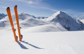 Veliki servis skija u servisu tvrtke SPORT4YOU
