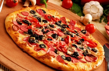 Dvije pizze ili dva baquetta po va&scaron;em izboru iz bogate RENZO ponude