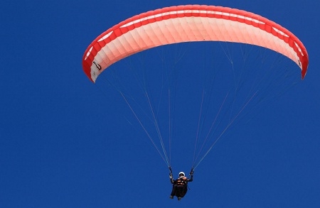 Paragliding let u tandemu sa instruktorima iz APSOLUTNE AVANTURE