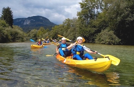 Kayak i kanu safari na rijeci Kupi u organizaciji sportskog dru&scaron;tva GORSKI TOK