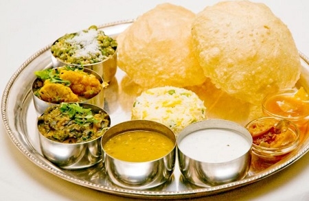 Indijski restoran MAHARADJA &ndash; ku&scaron;ajte Thali vegetarijanski menu za 2 osobe...