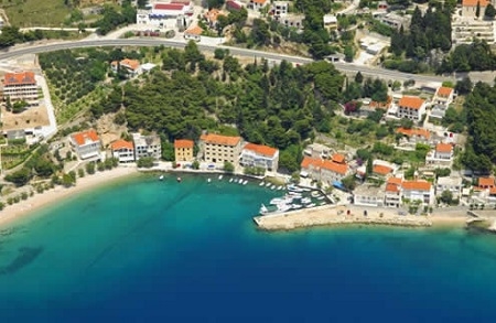 Omi&scaron;ka rivijera - najam apartmana LEA za 3 osobe na 2 noći u Mimicama kraj Omi&scaron;a...